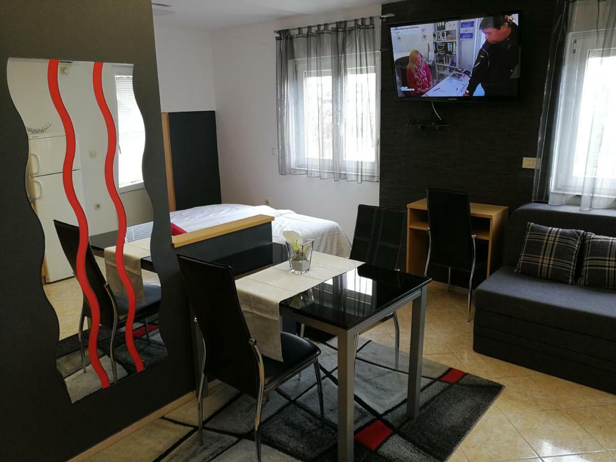 Palladium City Center Apartments Makarska Bagian luar foto